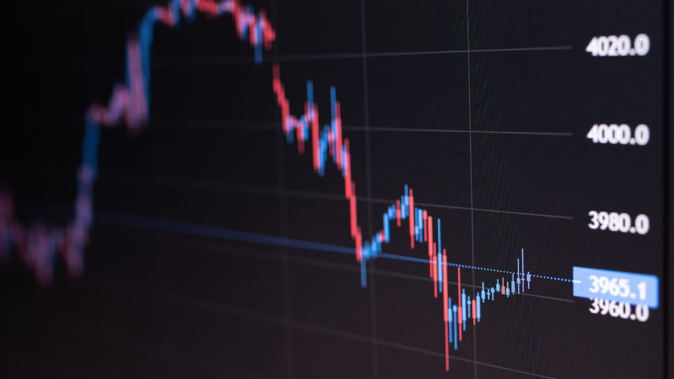 Northhaven Analytics: Synthetic Financial Ecosystems & Data Reconstruction